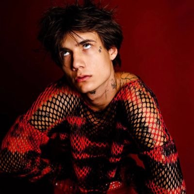 hypedhossler's profile picture. I love user @jxdn