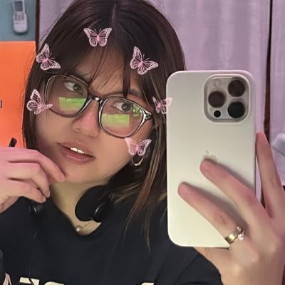 candeesriveraa's profile picture. How do I explain this feeling?
