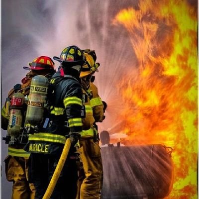 Firefighters🧑‍🚒🚒
➡️ Proud firefighters❤️
➡️ usa#firefightermylove
#firefighter #firefighterlife