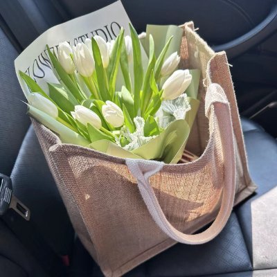 hqm230126's profile picture. 💯Feel the slightly sweet life