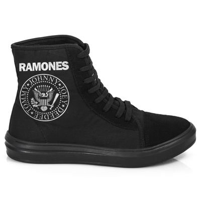 ModasSergio's profile picture. preco ...Varejo e Atacado.sp  Fabricamos tenis estampados com seu logotipo #bandas#rock#gotico#geek#heavymetal#skate#reggae#glbtpride#modaalternativa