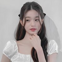 ⋆ (@swanlikeu) 's Twitter Profile