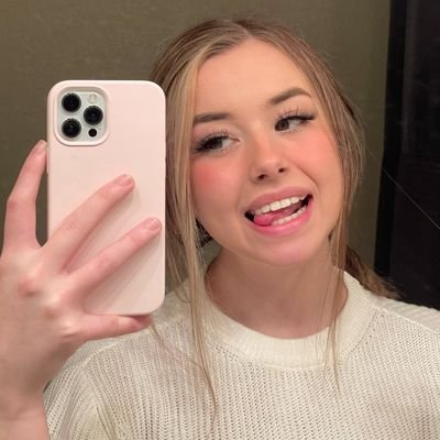 I'm 22 years old !!! I'm selling my Content so please dm if you are interested !!!!
