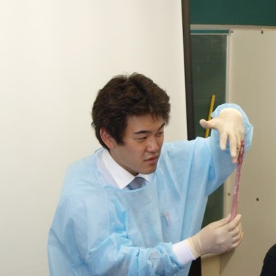 tehiro_study's profile picture. 医者じゃないですが，博士（医学）です。でも，英語が苦手。
主に，英語の学習をつぶやいてます。2022年7月から本気で英語学習を開始！2022年8月27日～11月19日までプログリット受講。どこまで英語力を高められるか挑戦中。
解剖学や生理学，教員採用試験の学習コーチング，初心者のピアノをオンラインでします。DMどうぞ。