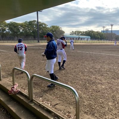 【#選手募集中】#中央区軟式野球連盟 所属 #軟式野球クラブチーム #トップガン では基本的に毎週日曜日に活動（2〜12月） | ◼︎年齢層：20〜50代と幅広く所属 | ◼︎大会場所：#月島運動場（中央区）月島駅最寄り | ◼︎その他活動場所 ：#天王洲公園野球場（品川区） #大井埠頭中央海浜公園野球場（大田区）など