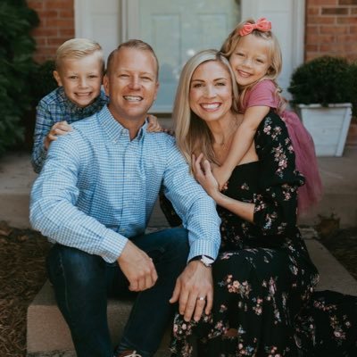 baileykfoster's profile picture. 