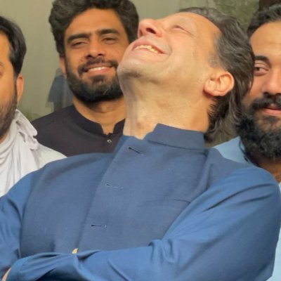 My Pakistanis, you have not left me alone and I promise, I will never leave you alone in sha Allah

Imran Khan❤️