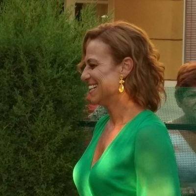 LOPEZVALERIA3mm's profile picture. Pasión por mi vocación.. Ser maestra de PT, primaria y secundaria . El día que no hayas sonreído es un día perdido.