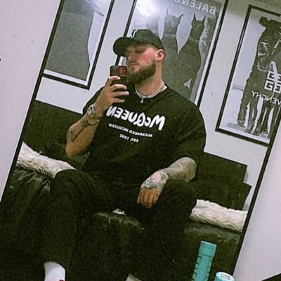 TheRealSnoman's profile picture. 