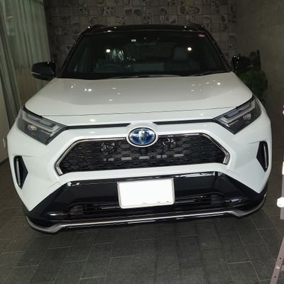 ムーブカスタム→VOXY70煌Z→VOXY80HVV→
カローラクロスHEVZ→R4.8.19 RAV4PHEV2022改良型契約→R5.3.11納車

車垢だけどゲームも好きです。
無言フォローするかもしれませんが宜しくお願いします。
愛媛🍊