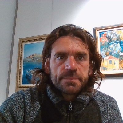 EmaxPress's profile picture. Понеже ми ограбиха лаптопа и записките, че и не помня парола за пощата, ползвам този акаунт, който е кръстен на една някогашна медия, която не съществува вече.