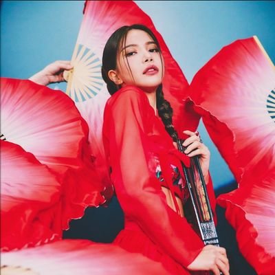 ❥ ROLEPLAYER ❥ leader of @RBW_MAMAMOO Solar aka Kim Yong Sun ❥ #Solarsido ❥ Selective following ❥