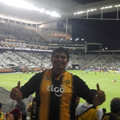 Fanático Aurinegro de cuna.. Bartender de profesión.