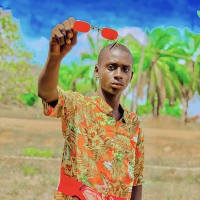 My name is ABDULMUMINI NAZIRU
My occupation is tailoring