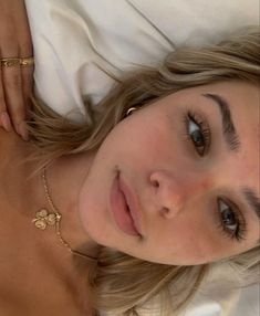 StoffelCorliss's profile picture. 🍑 I'm too horny, send me your cock here (free registration is required)!  👇