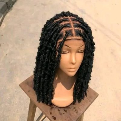 Hi friends 🤗
I'm your favourite braided wigs vendor, I deal on braided wigs, ventilating of full lace, frontal and closure. please Patronize me 🙏