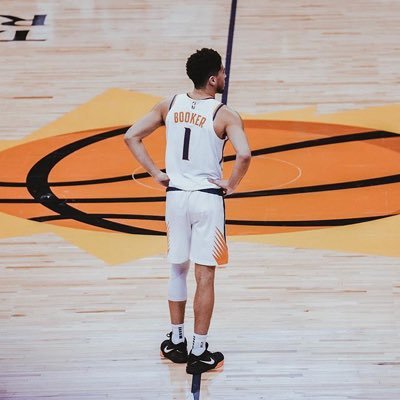 dbooknow's profile picture. “Be Legendary”