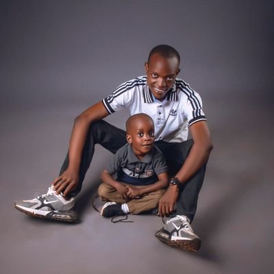 Sirsar28's profile picture. February born, lover of Messi😍  Arsenal and Barcelona.