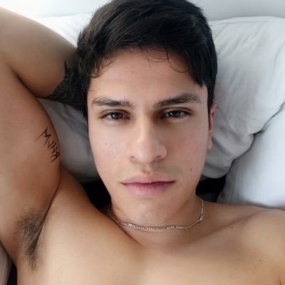 Abrimos los ojos pero seguimos dormidos.
🇲🇽🇨🇦
sígueme en insta 📷, te sigo de vuelta.