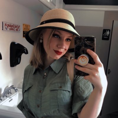 BlueAngelEyes15's profile picture. Jesus is my lord and savior :3