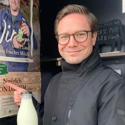 JamesCh33132209's profile picture. 