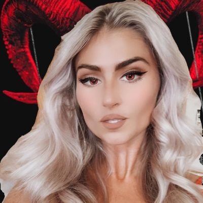 Hail_Slaton's profile picture. Barbie on Bath Salts💋
Come for the personality - stay for the crazy.

Enter the Fun Layer of Hell🔥
💜Twitch Partner

https://t.co/T1RNnr7gty