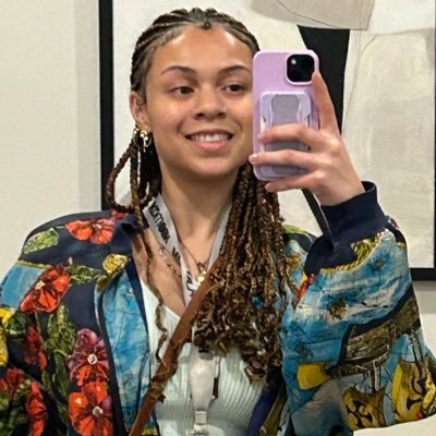 sydneyhyltonn's profile picture. 