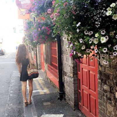 JediLordy's profile picture. Music 🎶 Books 📚 Law ⚖️ Probably wears a bit too much black 🖤 Definitely listens to too much Radiohead 🤡 May be obsessed with Star Wars 💫