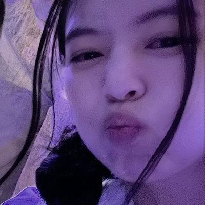 YELOeWin's profile picture. freetag