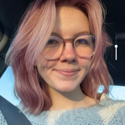 emmabarrowsss's profile picture. be kind to our earth🫶🏻