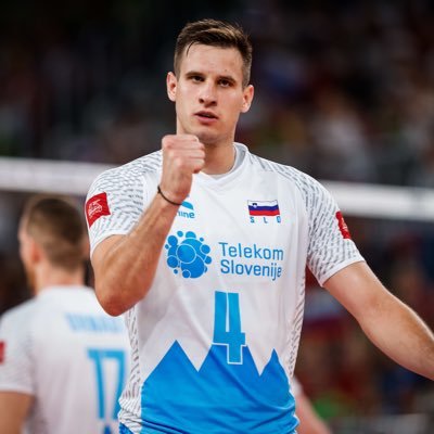 Professional Volleyball player at Asseco Resovia. 🇸🇮🏐🥈 Bachelor of Science: Electrical Engineering 👨🏽‍🎓