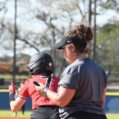 Softball Coach 🥎 Head Coach of the Ocean State Outlaws 🟢 Assistant Coach of the Bridgewater State University Bears 🐻 Hitting Instructor 💣 Coach Liz 💜🕊️