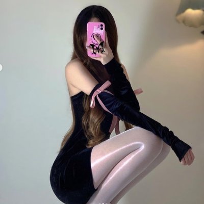 EveliaMeredith's profile picture. you are as warm as the sunset glow.