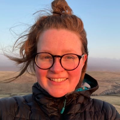 Ecologist working @_SMRU_ interested in competition/predation between #greyseals & #harbourseals | @OceanFrontier fellow @DalScience | She/her