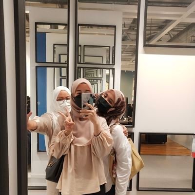 Mirrathamrin's profile picture. ✨