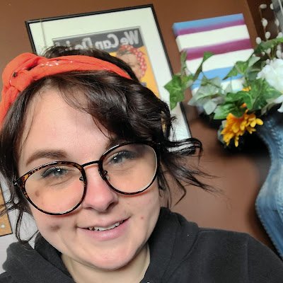 LindsayRBrown's profile picture. Writer. Humor-lady.