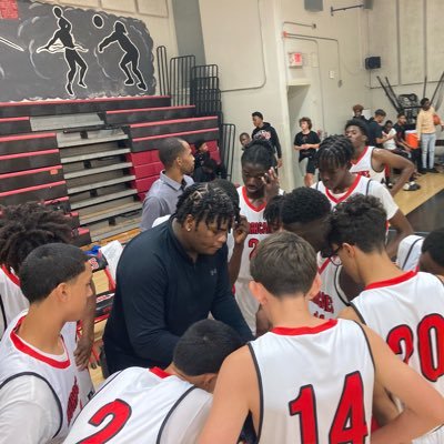 Head JV coach and Varsity assistant at Coral Glades High School @cghs_jags_hoops. Head Coach for Team Knight 17u @TeamKnightHoopz. Psalm 23🙏🏿❤️