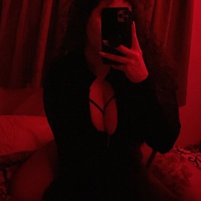 Latina, 26 years , bbw🖤. lover of eroticism and photography, amateur content made with love to keep your hands busy. let me be your new religion.🔥🌹❤️