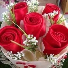 MOHAMED2456434's profile picture. "لا تسجُنْ نفسكَ في ماضيك،
فقط اعتبره درسًا تأخذُ منه العِبرة لأيامك القادمة،
وإياكَ أن تجعله قيدًا يخنقكَ
أو محورًا يدورُ حوله مستقبلكَ،