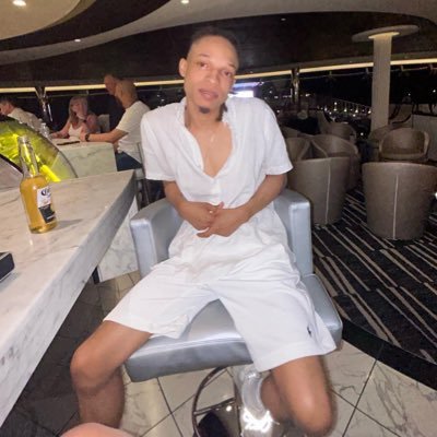 RandyxSantos's profile picture. #LLB 🕊❤️