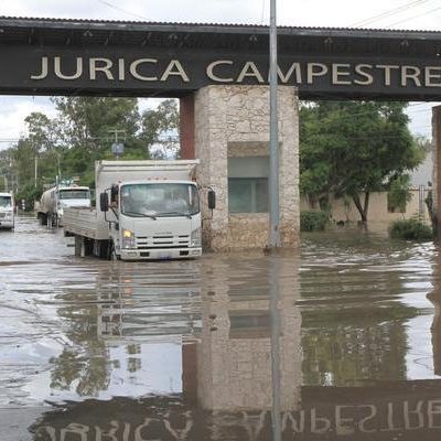 Jurica Campestre, Querétaro
Infraestructura de 58 años, urge cambio drenajes!
Requerimos apoyo de Mauricio Kuri y Luis Bernardo Nava