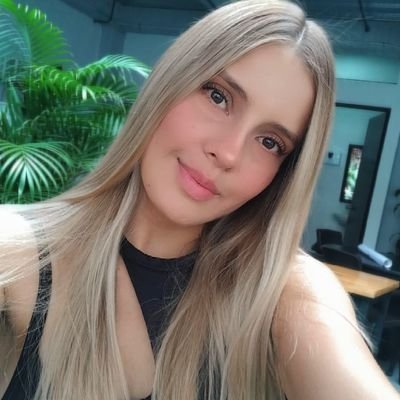 Instagram: @valentinatovarf
