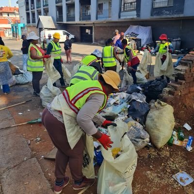 Windsor Community Cleaning Association (WCCA) founding Director (Ward 98).Our mission is to clean and transform Windsor/Joburg for better.