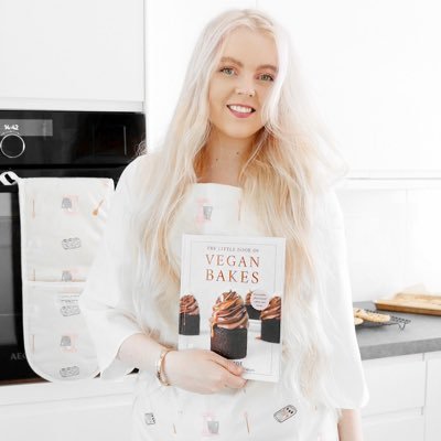 Holly Jade, 25 , UK | Owner of The Little Blog of Vegan™️| Multi Award-winning | The BEST Vegan desserts. 📚MY BOOK IS OUT! ORDER NOW (link below)