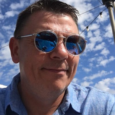 Trade unionist and socialist, CWU Rep, Substitute Area Rep, Manchester United fan... and the father of 3 lovely children