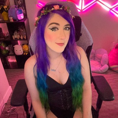 Twitch Streamer, Cat lady, Chronically ch(ill), Neurospicy, Love to make new friends!