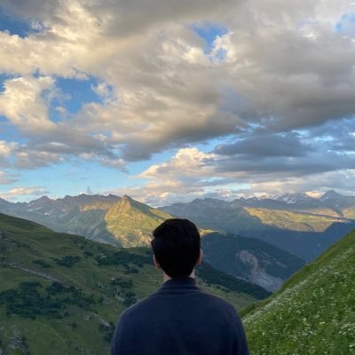 bravo_py's profile picture. tech / investing / physics