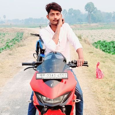 KeshavKuna49152's profile picture. Banglore 📍
🙋Always grateful to
💓GOD for what I have✊
😊first cry on 24th February☺
😘Black lover🖤
😍Sad life🙌
•Mahakal Bhakt 🙌