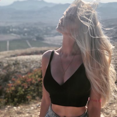 Jessica_Kin1's profile picture. #GoMiningToken