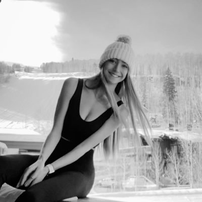 daniellemarg's profile picture. made ya look  . ND'17 . John 1:5